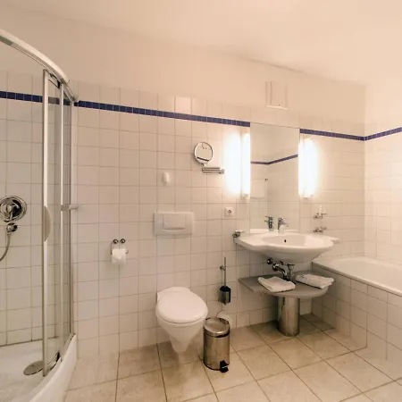 Kaiservillen - Mit 2 Schlafzimmern Und Balkon D202 Daire